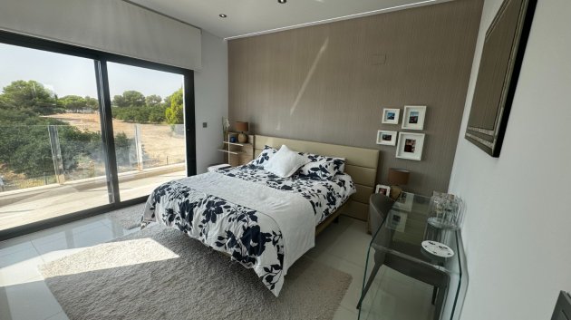 Resale - Villa -
Pilar de la Horadada