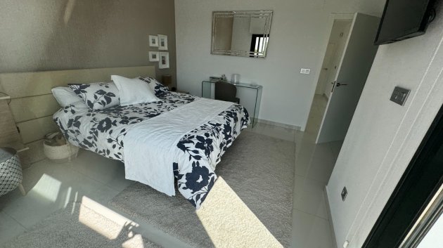 Resale - Villa -
Pilar de la Horadada