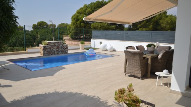 Resale - Villa -
Pilar de la Horadada