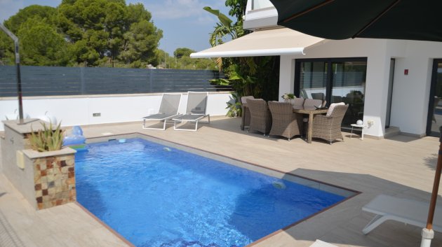 Resale - Villa -
Pilar de la Horadada