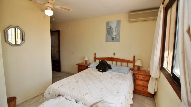 Resale - Townhouse -
Villamartín