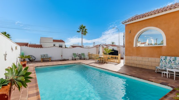 Resale - Villa -
Ciudad Quesada
