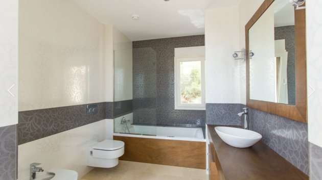 Resale - Villa -
Moraira