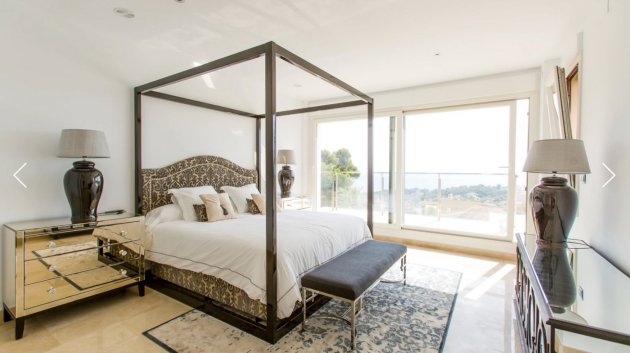 Resale - Villa -
Moraira