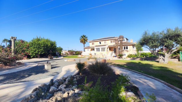 Resale - Villa -
San Miguel de Salinas