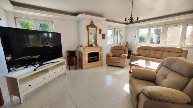 Resale - Villa -
San Miguel de Salinas