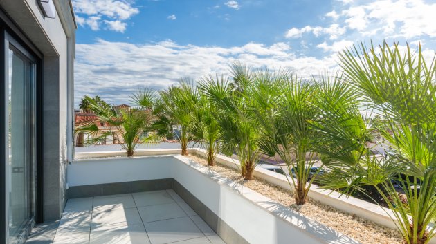 Resale - Villa -
Ciudad Quesada
