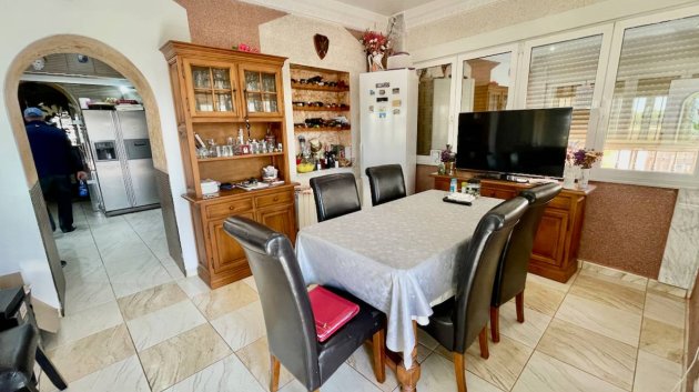 Resale - Villa -
Guardamar del Segura