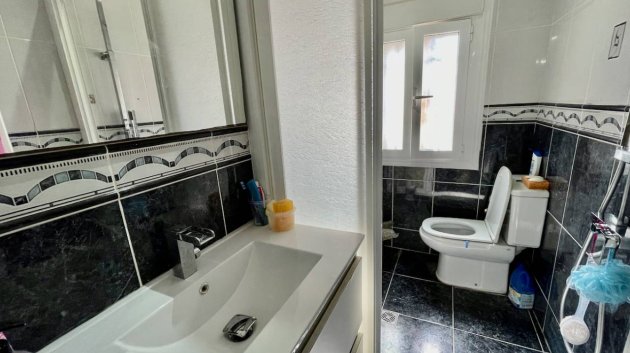 Resale - Villa -
Guardamar del Segura