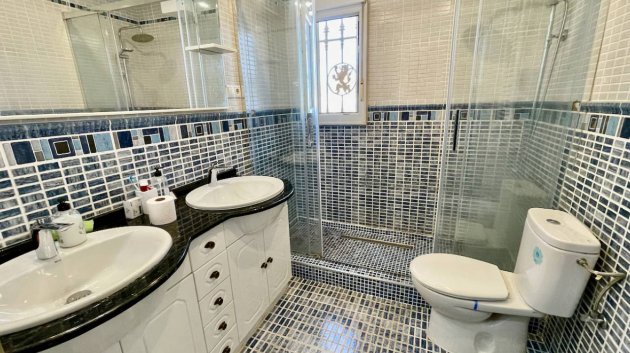 Resale - Villa -
Guardamar del Segura