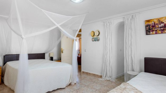 Resale - Villa -
Benijofar