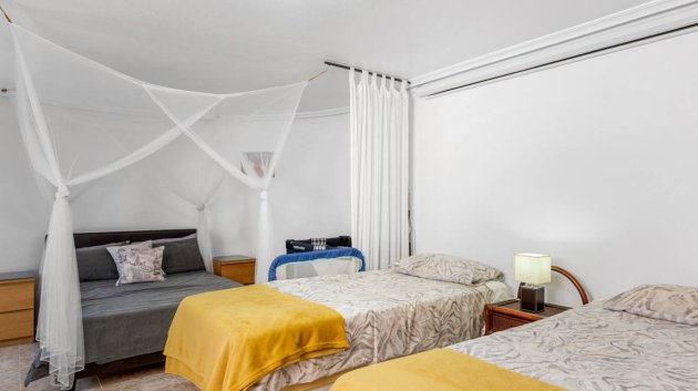 Resale - Villa -
Benijofar