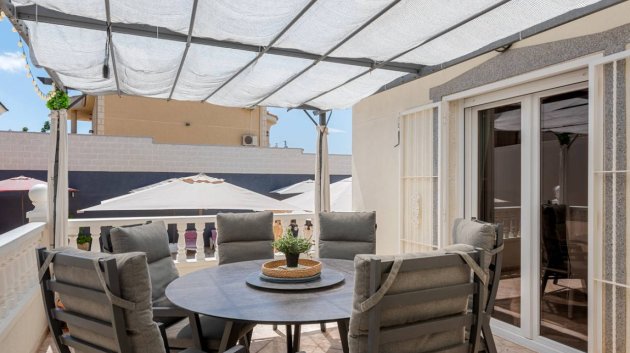 Resale - Villa -
Benijofar