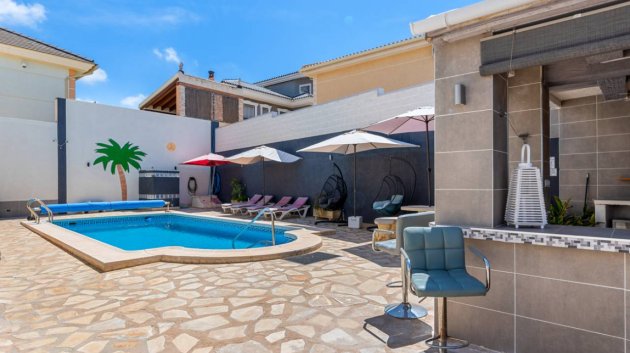 Resale - Villa -
Benijofar