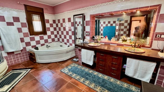 Resale - Villa -
Los Montesinos