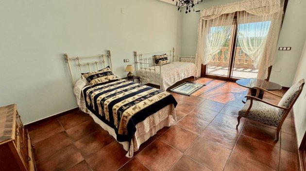 Resale - Villa -
Los Montesinos