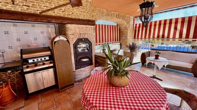 Resale - Villa -
Los Montesinos