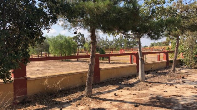 Resale - Villa -
Los Montesinos