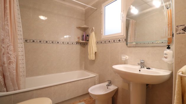 Reventa - Apartamentos -
Torrevieja