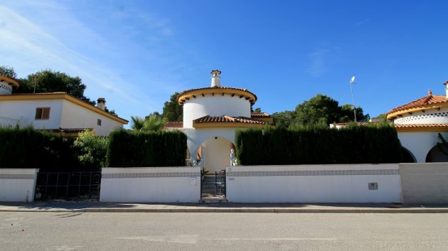 Revente - Villa -
Orihuela Costa - Mil Palmeras