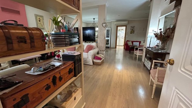 Resale - Townhouse -
Los Montesinos