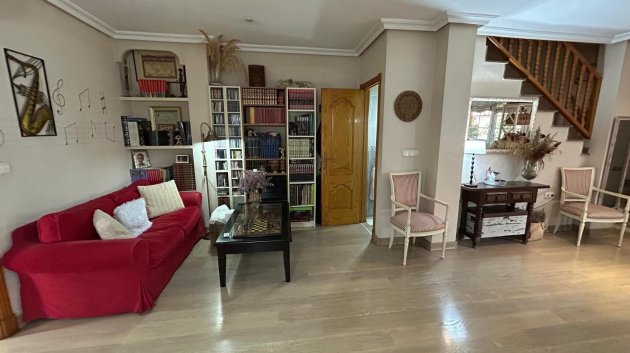 Resale - Townhouse -
Los Montesinos