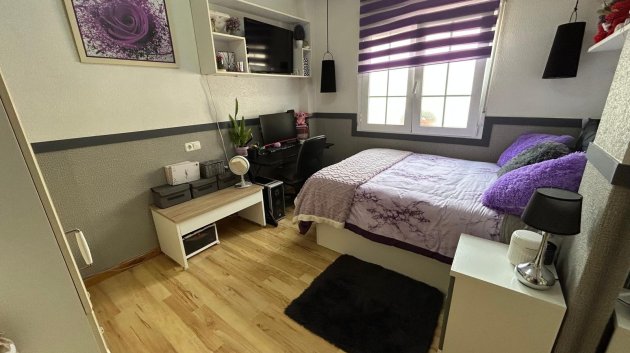 Resale - Townhouse -
Los Montesinos