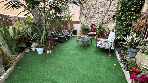 Resale - Townhouse -
Los Montesinos