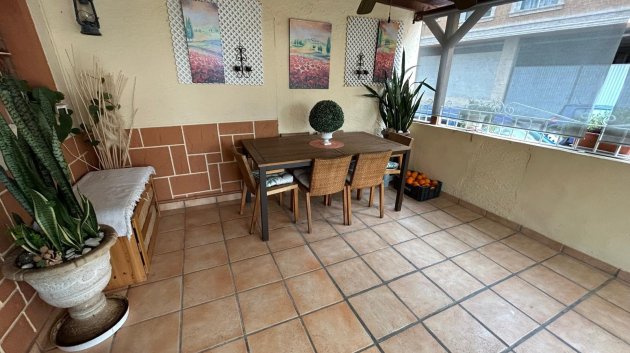 Resale - Townhouse -
Los Montesinos