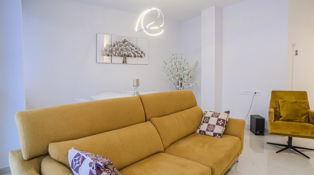 Reventa - Apartamentos -
Torrevieja