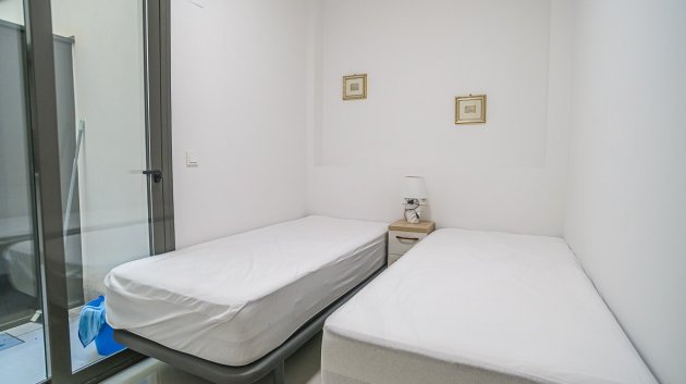 Reventa - Apartamentos -
Torrevieja