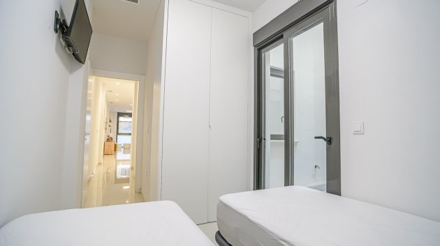 Reventa - Apartamentos -
Torrevieja