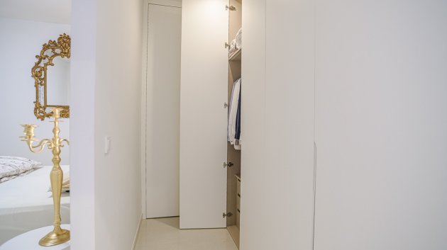 Reventa - Apartamentos -
Torrevieja