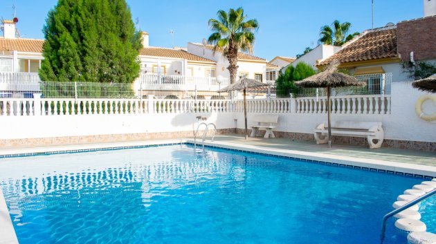 Revente - Villa -
Guardamar del Segura - Urbanizaciones