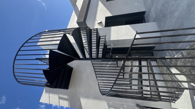 Obra nueva - Chalets -
Polop