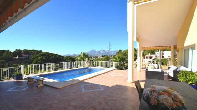 Resale - Villa -
Altea