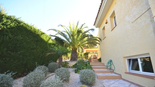 Resale - Villa -
Altea