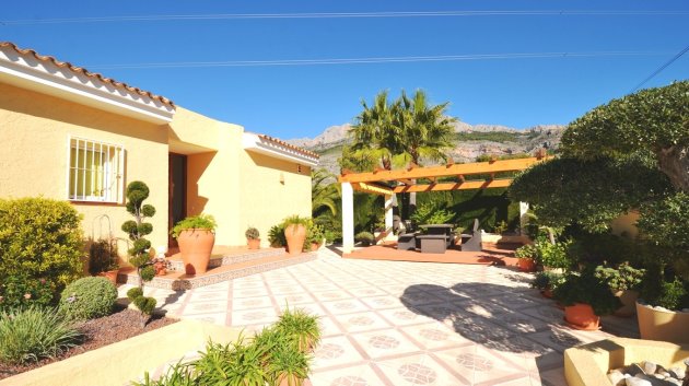 Resale - Villa -
Altea