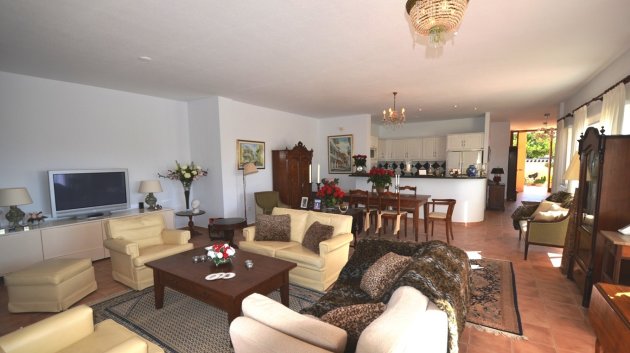 Resale - Villa -
Altea