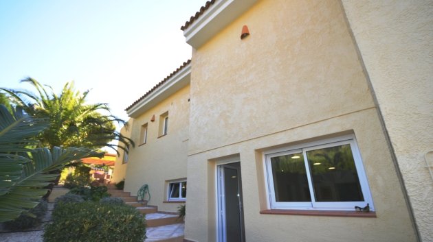 Resale - Villa -
Altea