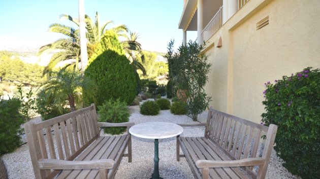 Resale - Villa -
Altea