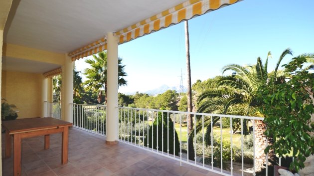 Resale - Villa -
Altea