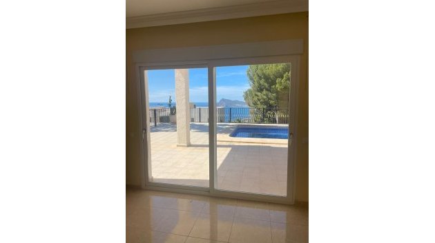 Obra nueva - Chalets -
Altea