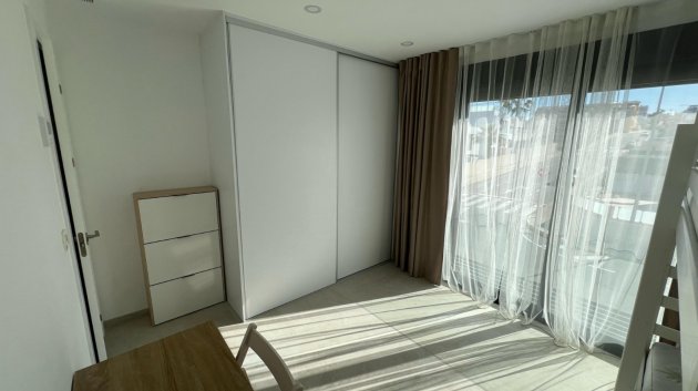 Resale - Villa -
Benijofar