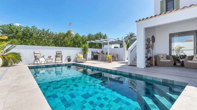 Resale - Villa -
Torrevieja - Torreta Florida