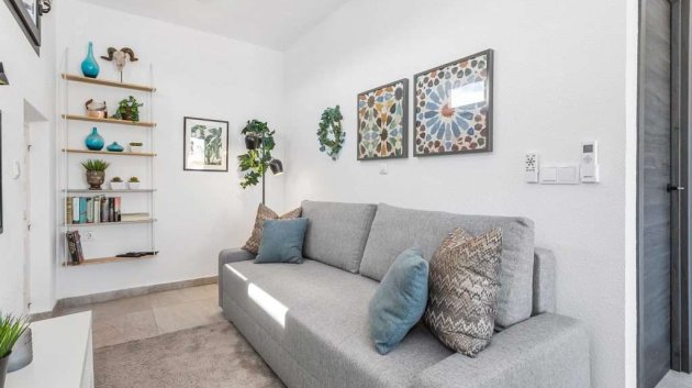 Resale - Villa -
Torrevieja - Torreta Florida