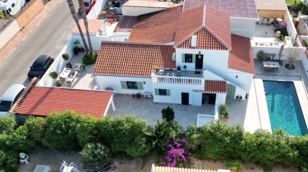 Resale - Villa -
Torrevieja - Torreta Florida