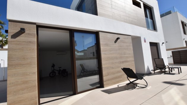 Resale - Villa -
Benijofar