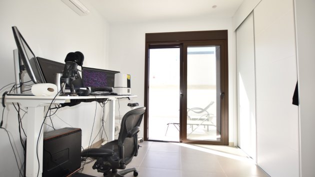 Resale - Villa -
Benijofar