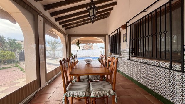 Resale - Villa -
Santa Pola